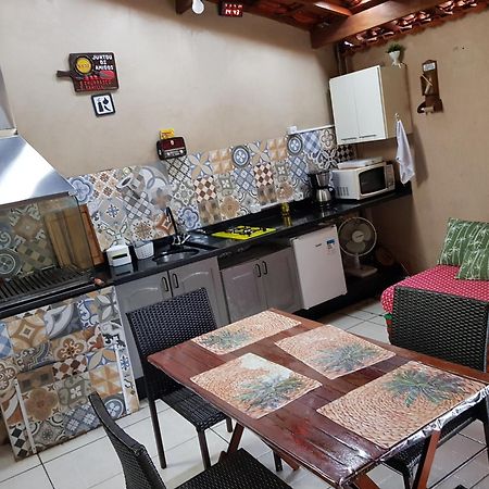 Casa Veraneio A 500 Metros Da Praia 프라이아 그란데 외부 사진
